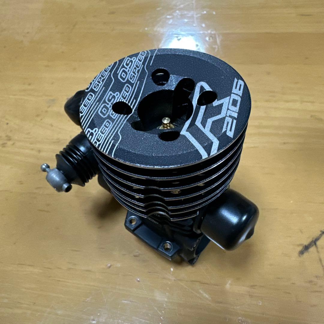 O.S.スピード　R2106エンジン