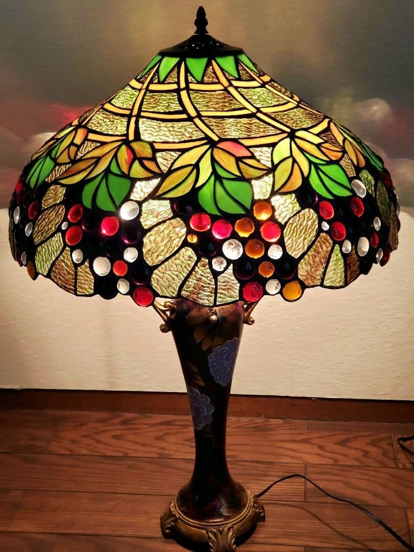 【期間限定出品＊】葡萄のステンドグラスランプ　　照明器具　アールヌーボー