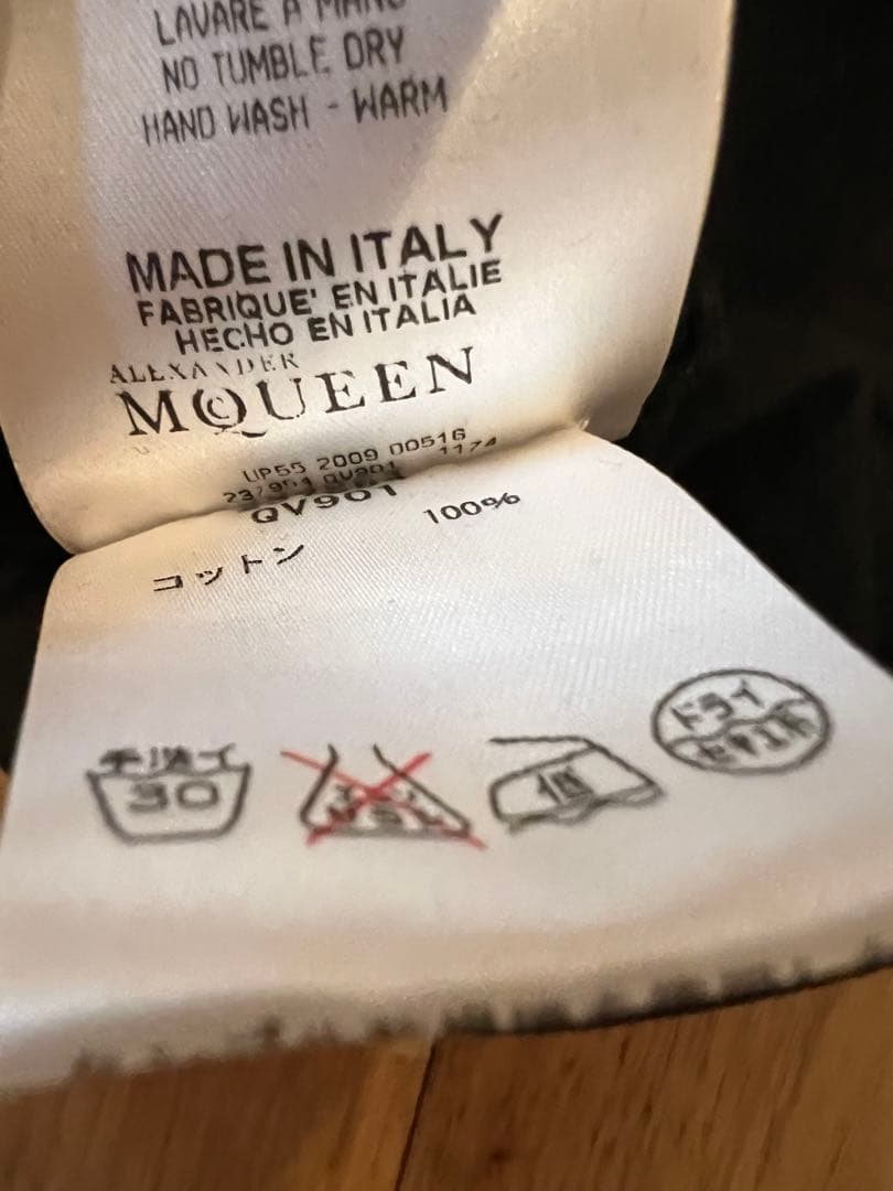 アレキサンダーマックイーン AlexanderMcQueen タンクトップ 黒金