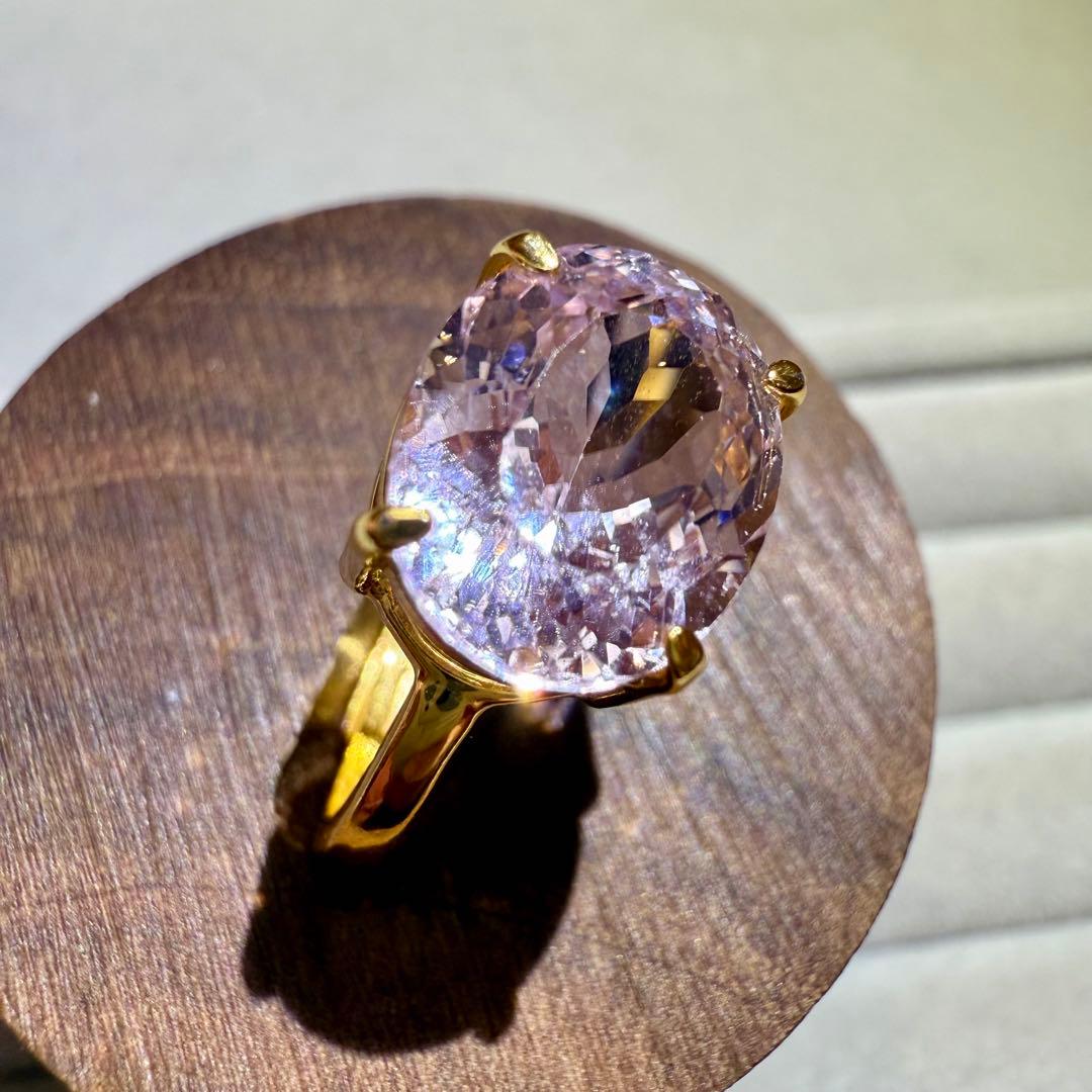 k18gp クンツァイト　オーバル　ファセットカット　フリーサイズリング　大粒