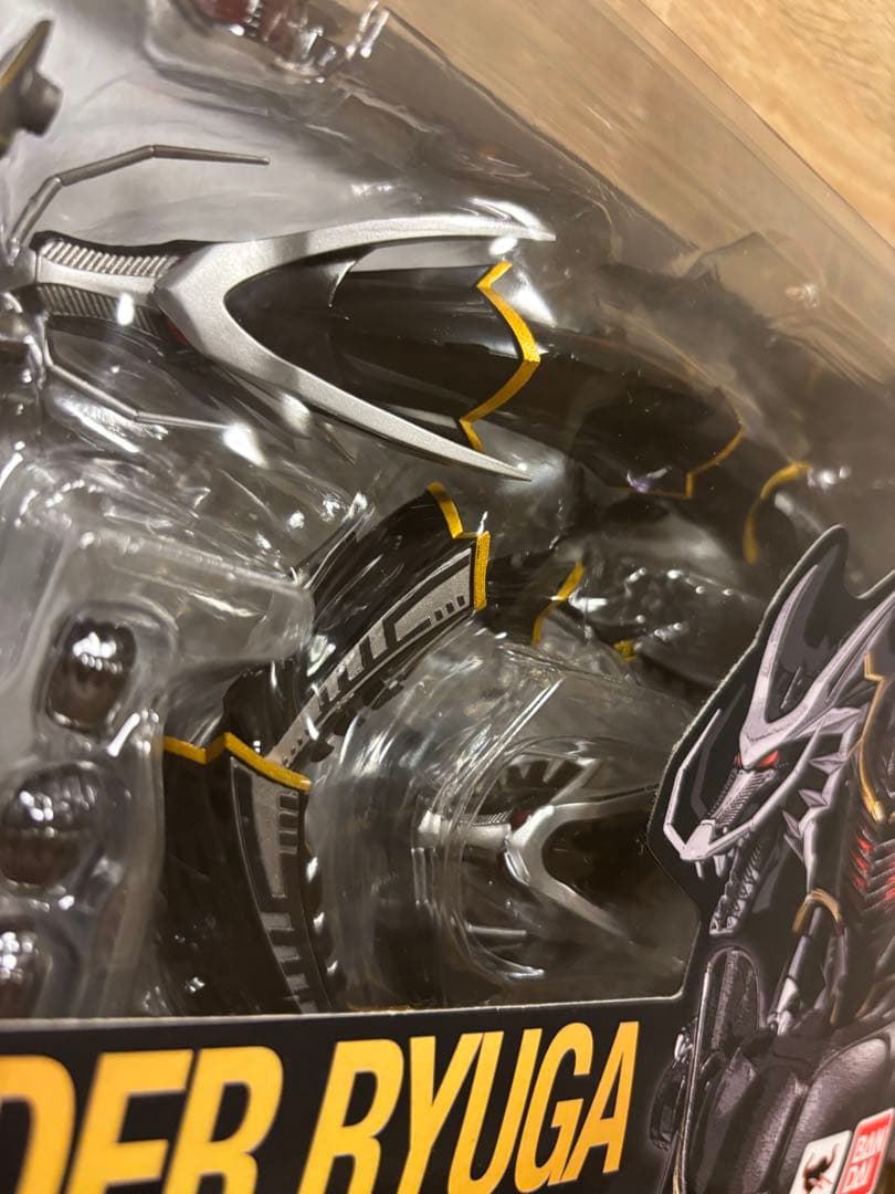 S.H.Figuarts 仮面ライダーリュウガ　ドラグブラッカー
