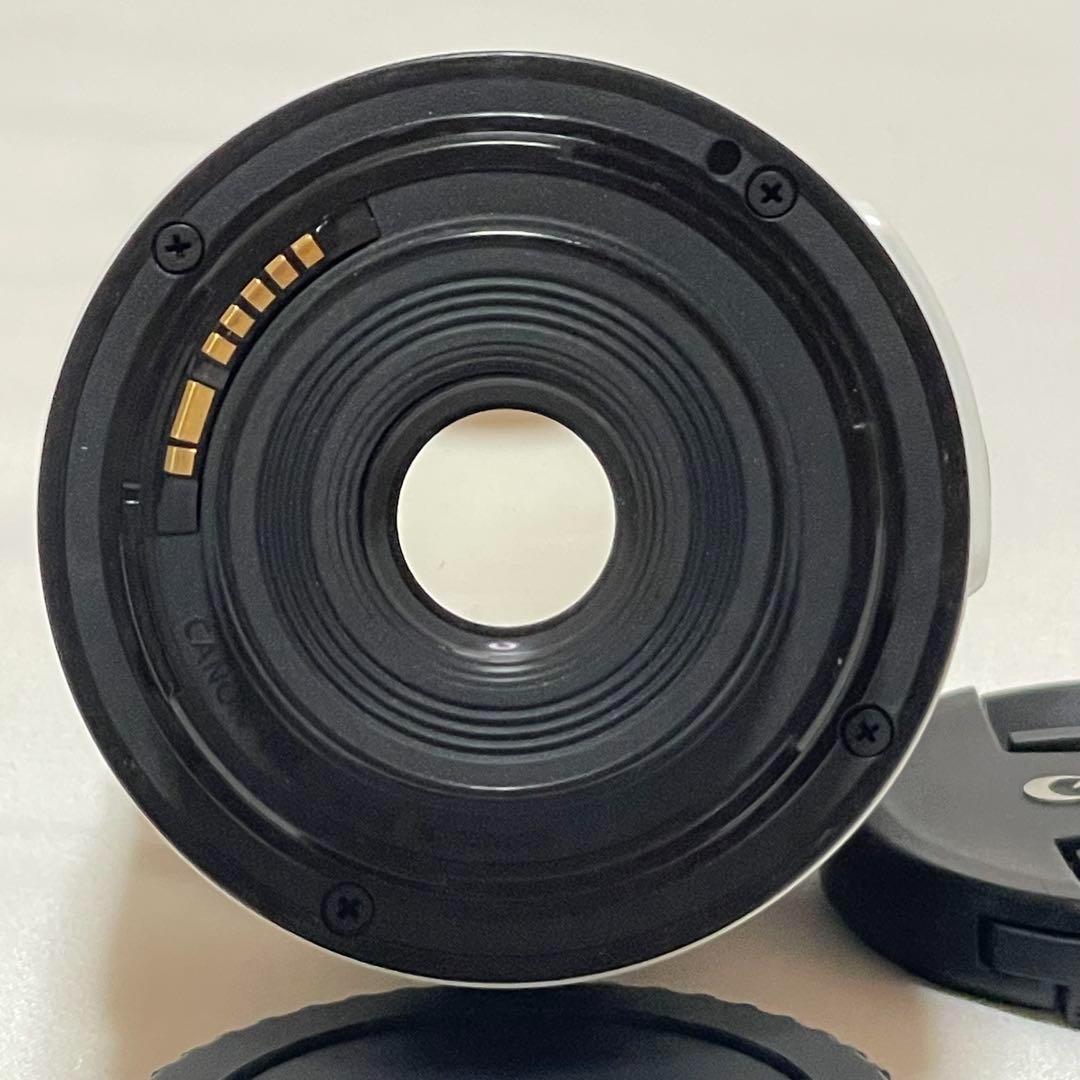 可愛くて軽量❣️ Canon EOS Kiss X7 ホワイト 手ブレ補正レンズ
