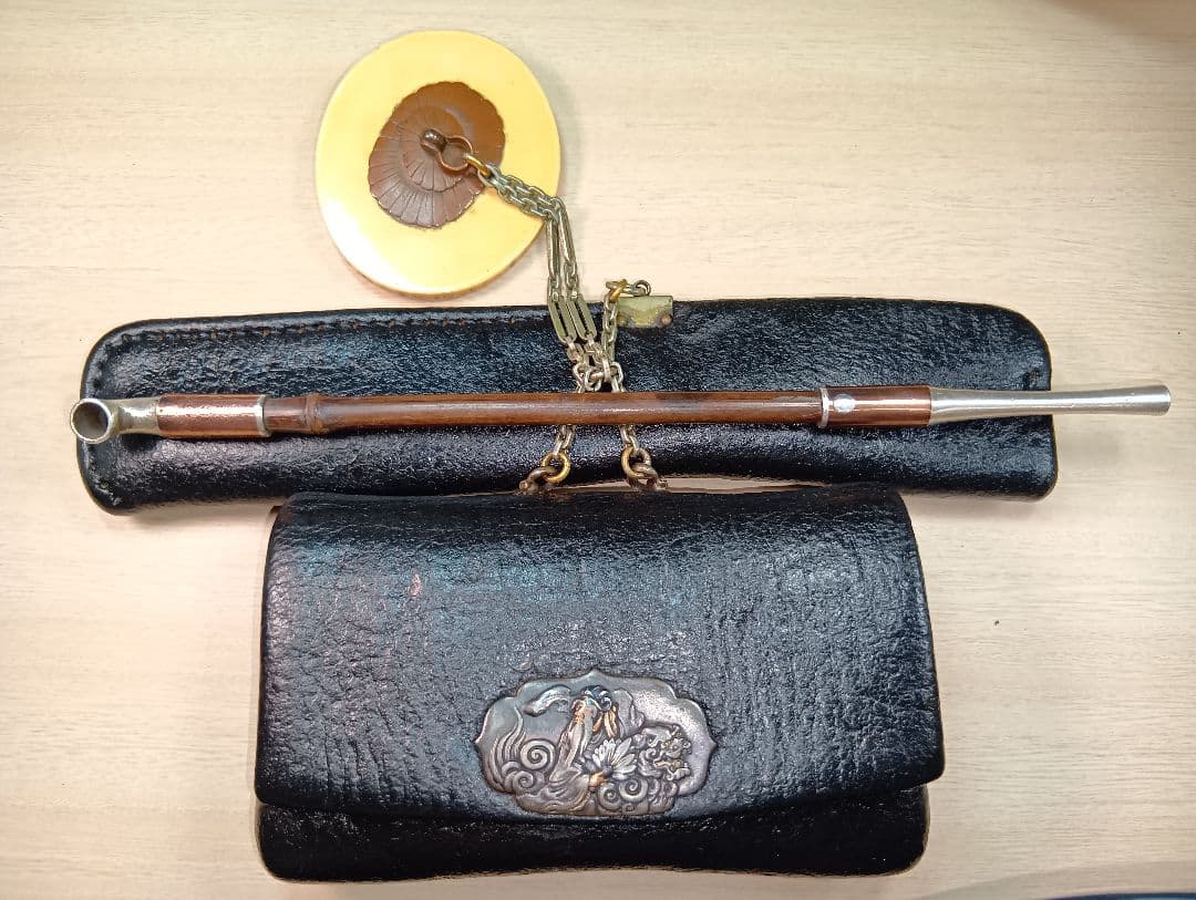 煙草入／天狗前金具／極上美品金工根付／２色煙管