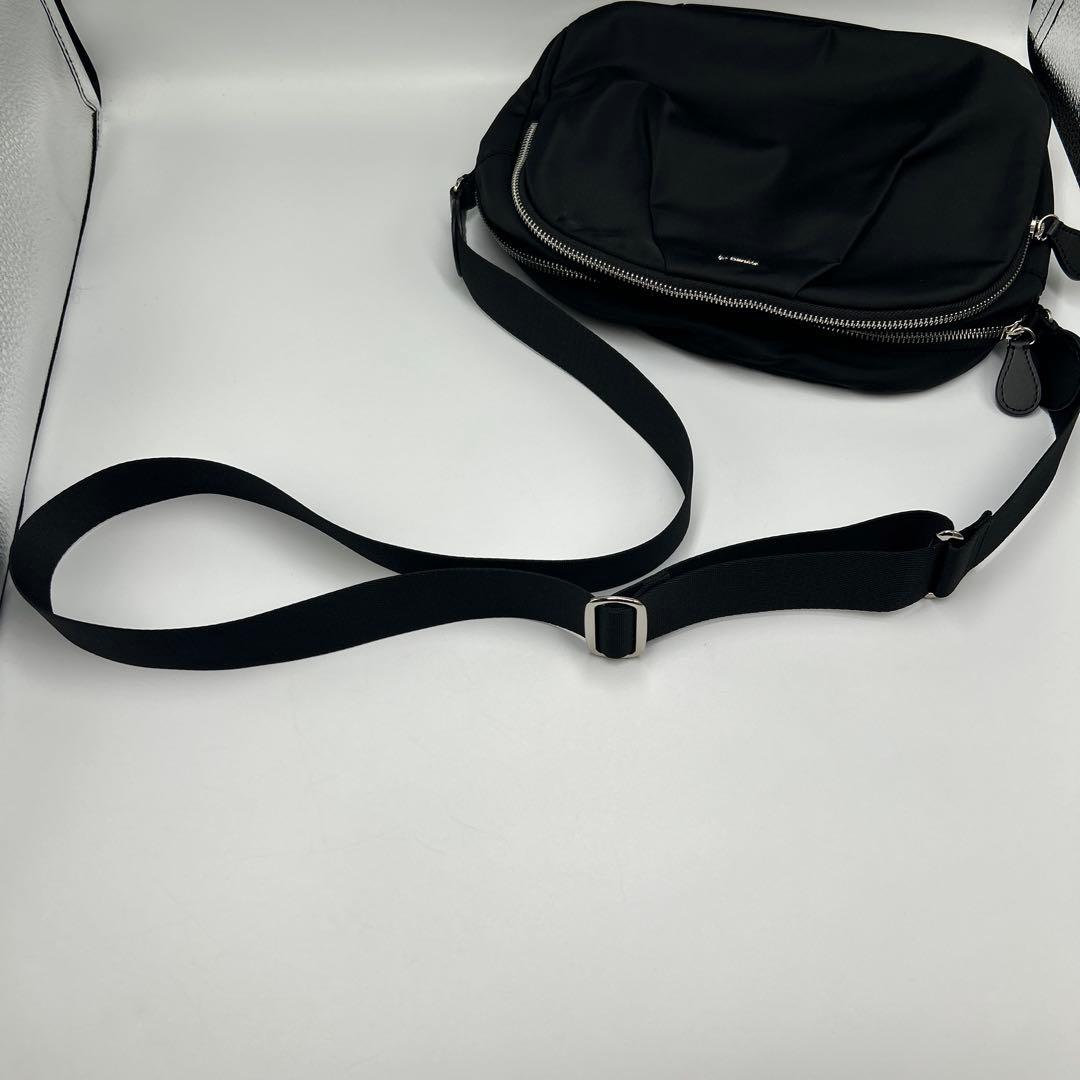 美品✨agnes b.アニエスベー　ナイロン　ショルダーバッグ　黒　ブラック