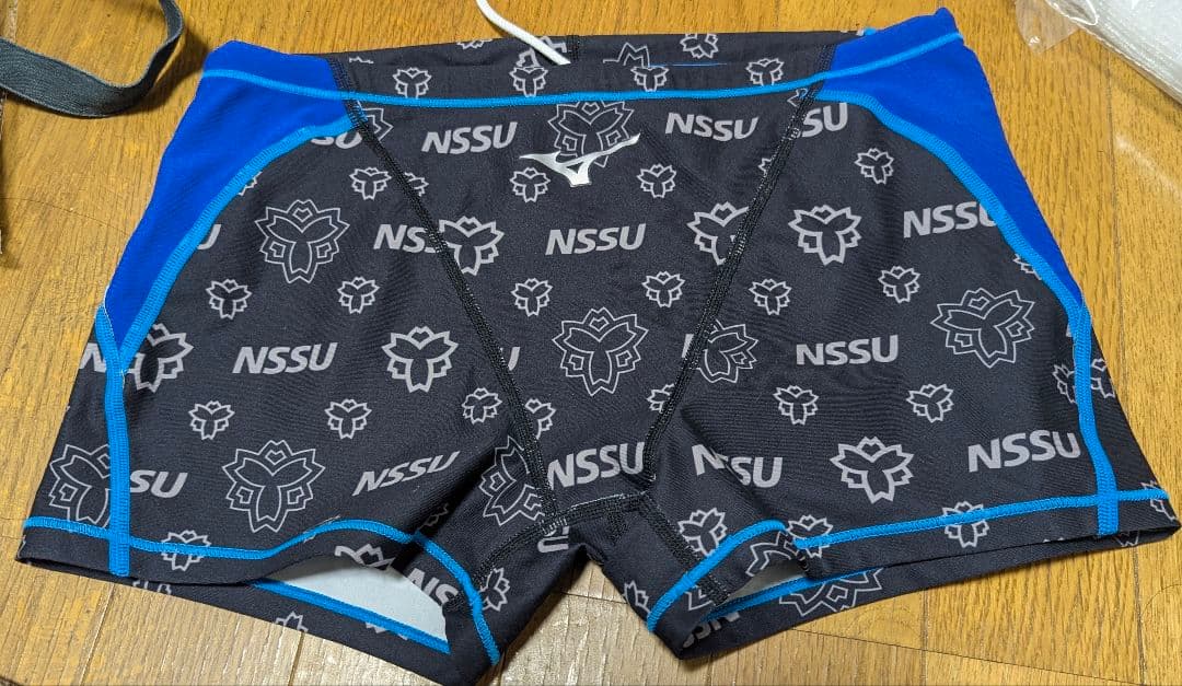 日体大 日本体育大学 ミズノ 2XO NSSU 競泳水着 黒/青