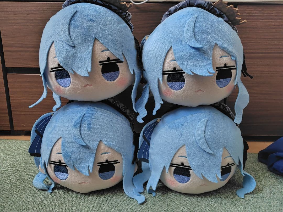 ホロライブ　寝そべりぬいぐるみ　まとめ売り