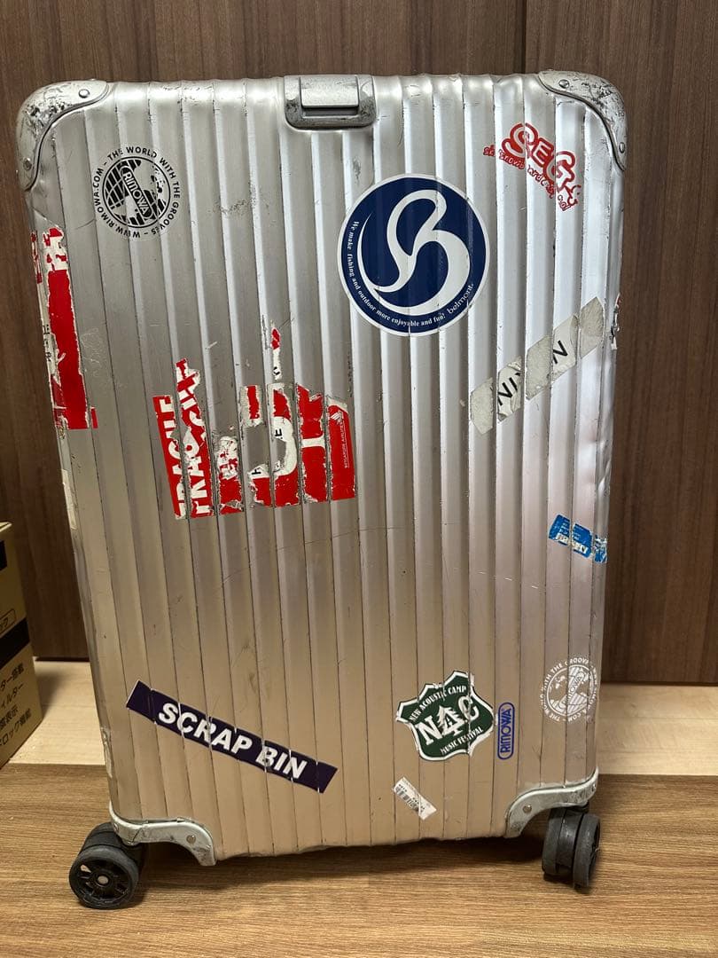 リモワRIMOWA トパーズ82リットル