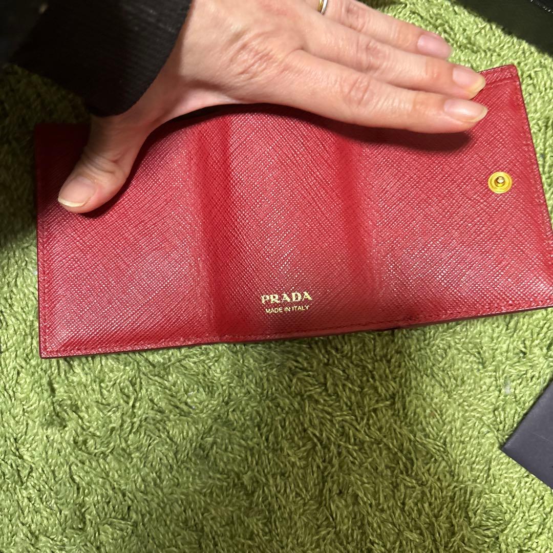M*M様 PRADA 三つ折り財布 赤 サフィアーノレザー
