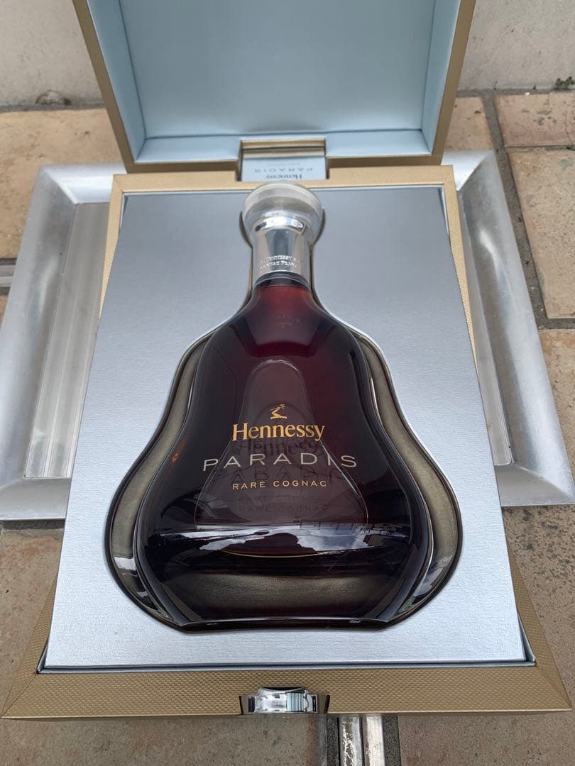 ヘネシー パラディ 700ml – コニャック – 箱付き