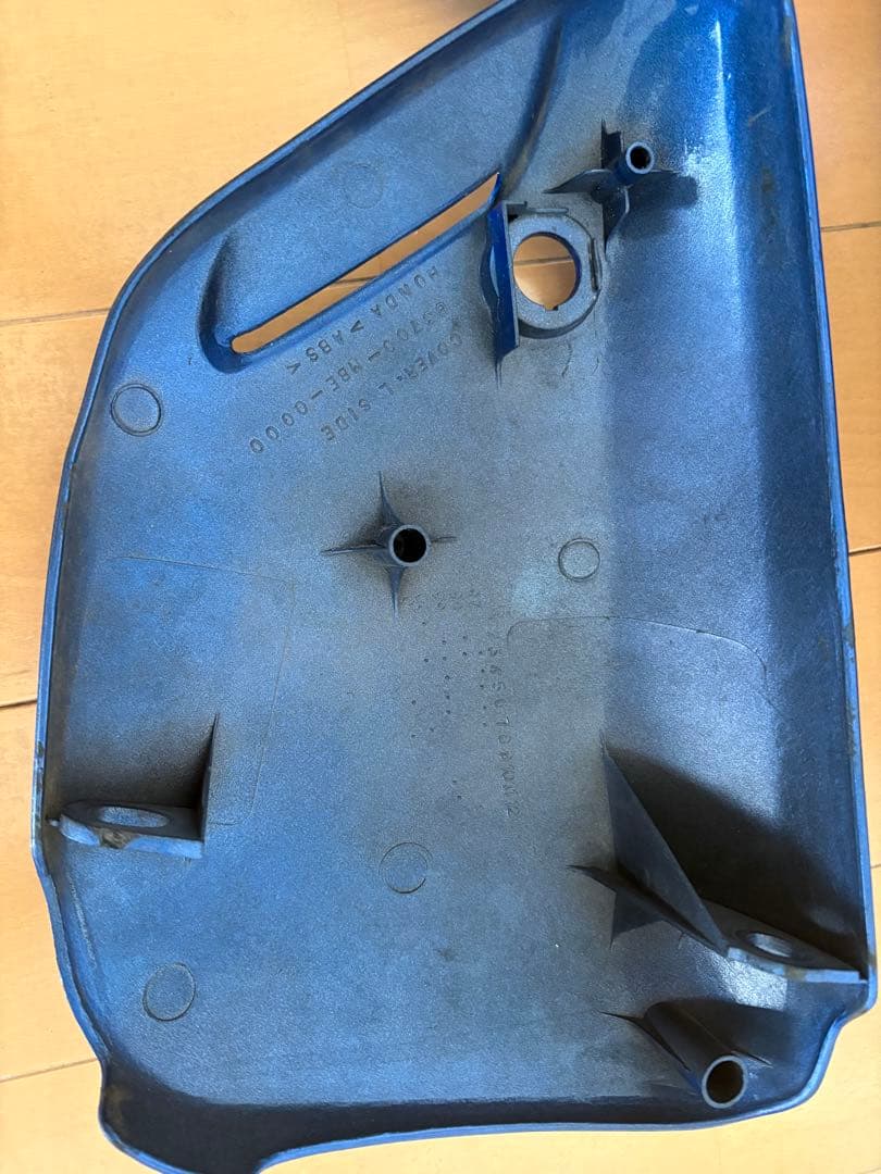 nc36 タンク サイドカバー CB400FOUR