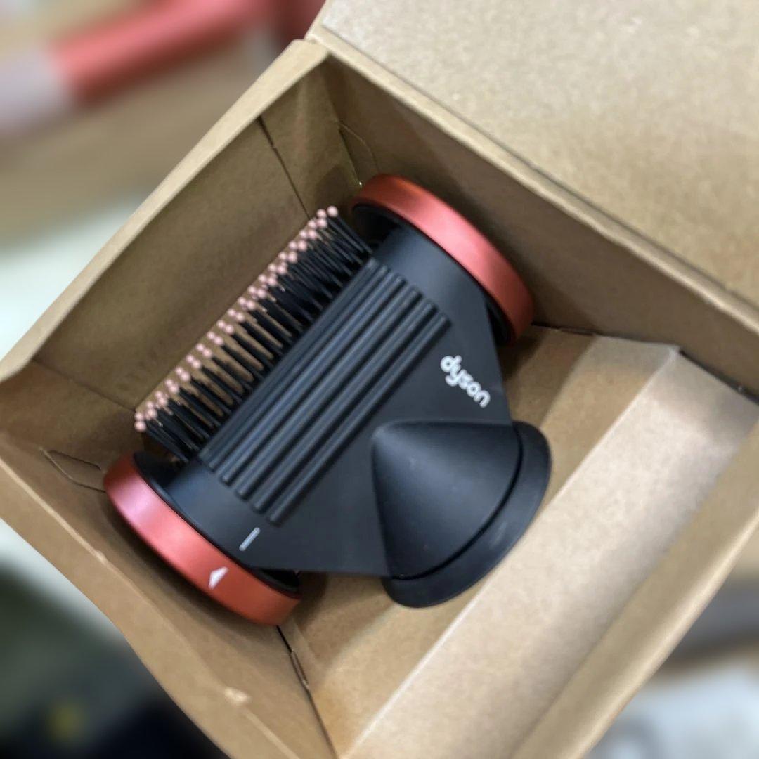 7033 【美品】Dyson ダイソン HD16 SBP ヘアドライヤー