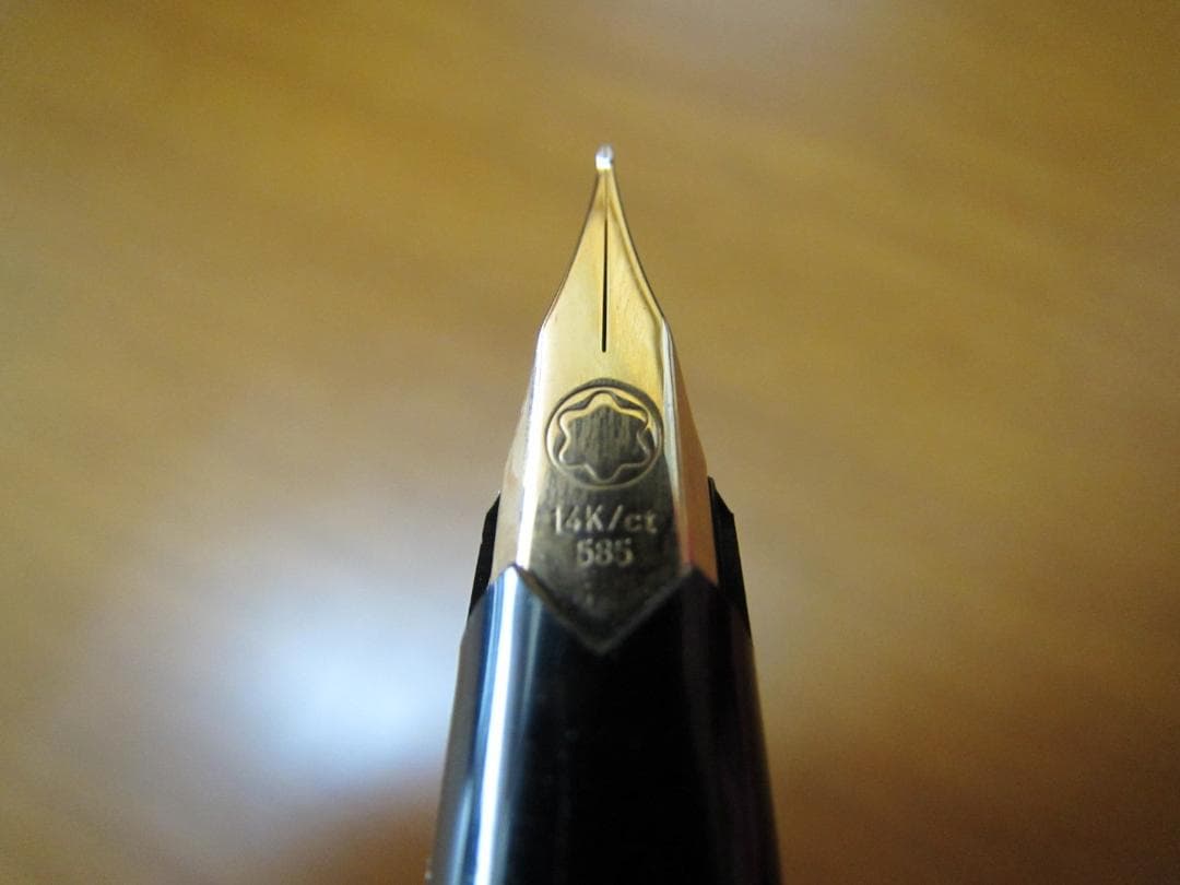 Montblanc 万年筆 221 黒　585　14K