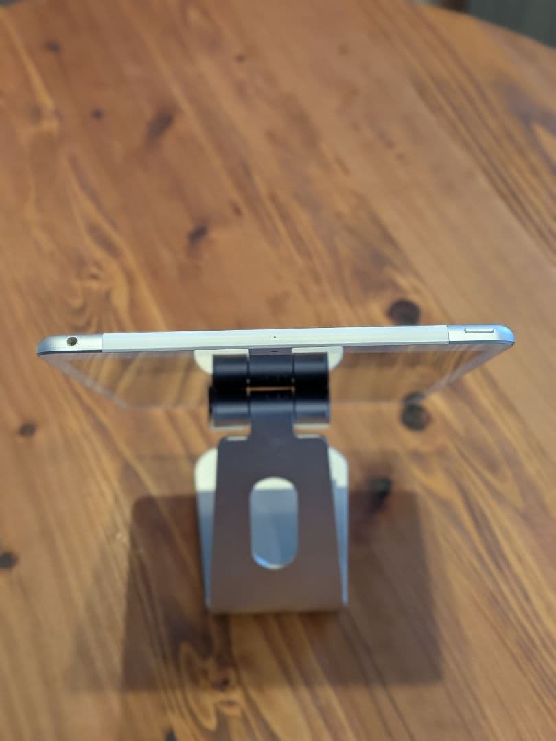 断*ン様 iPad8第8世代32GB SIMフリー