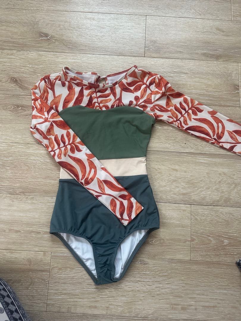 Seea レア　ラッシュガード