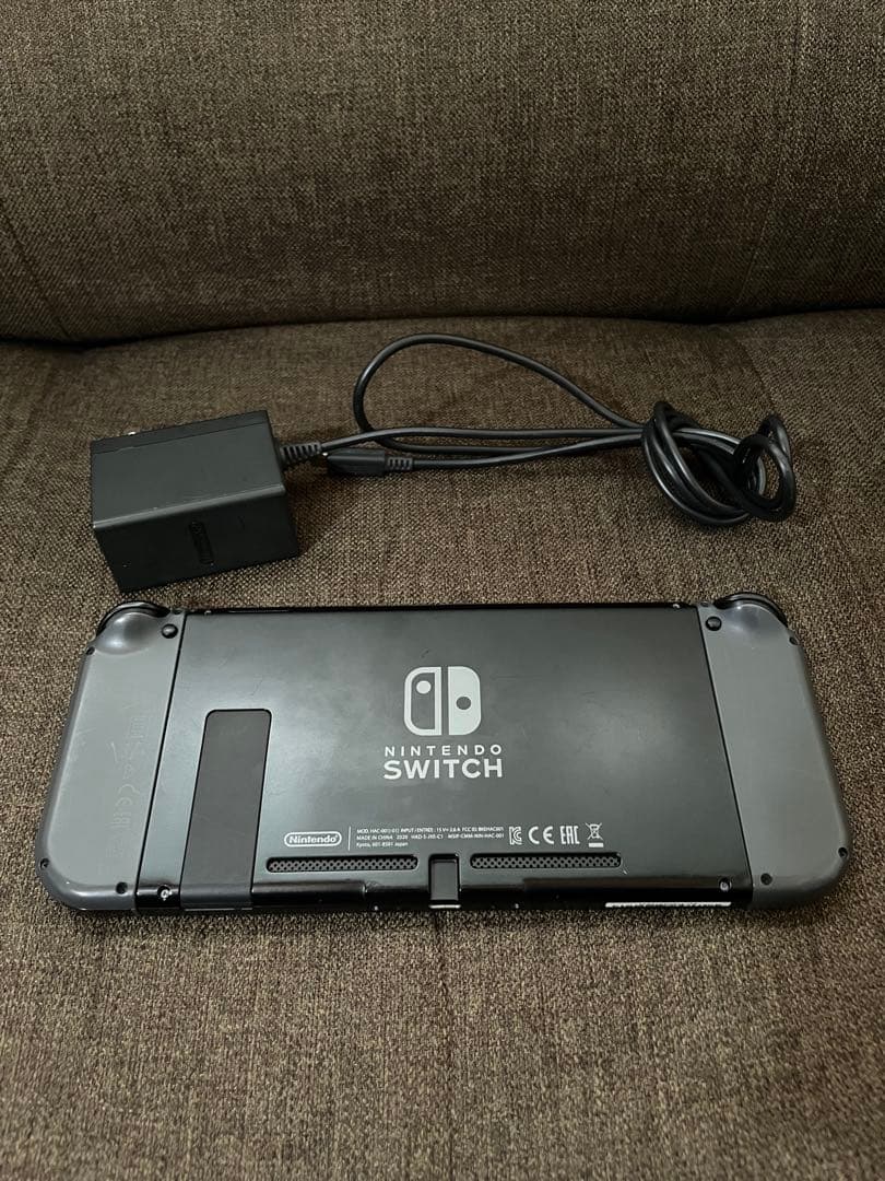 任天堂 Switch 本体 グレー 箱 おまけソフト3本付き