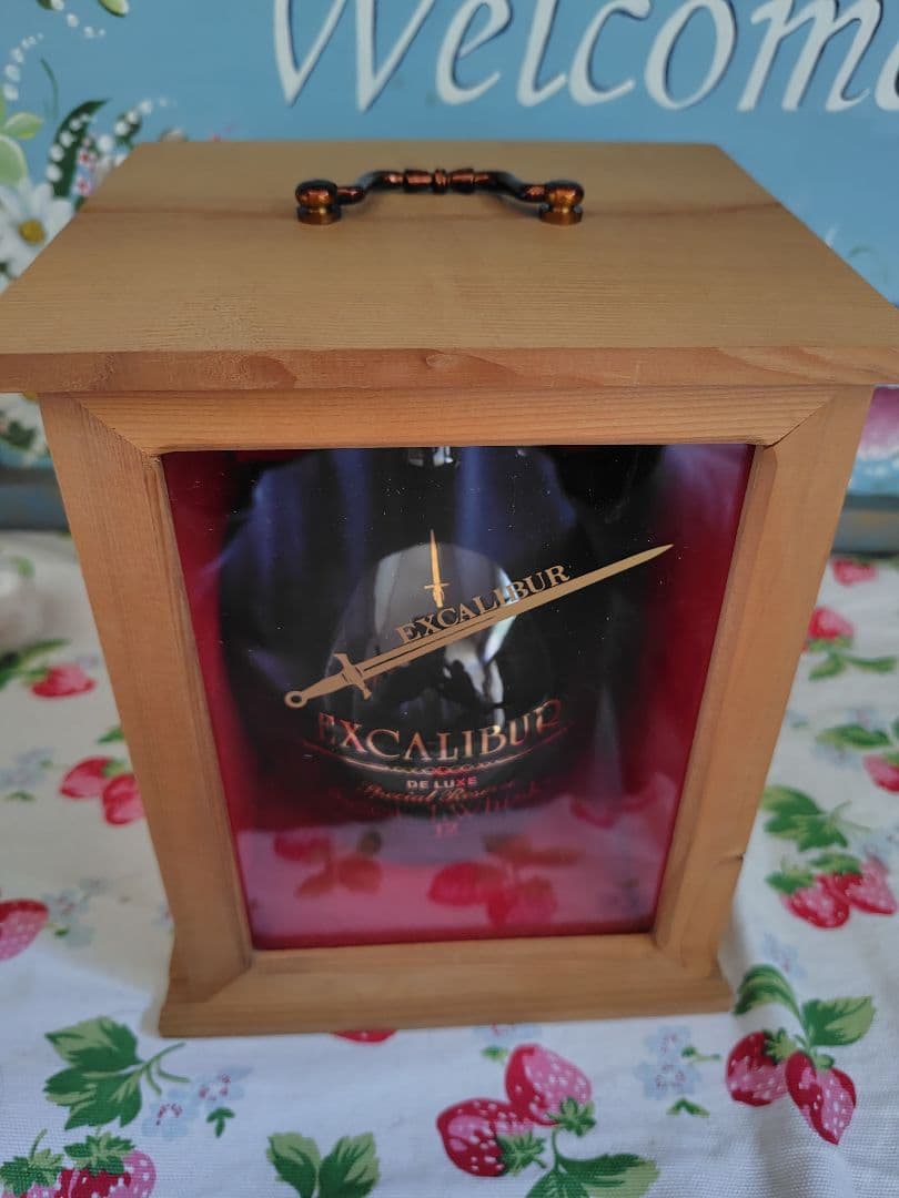 エクスカリバー　760ml デラックス　替栓　１２年　陶器ボトル　箱付き