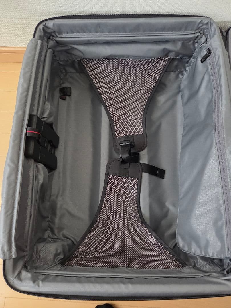 期間限定お値下げ中　TUMI 4輪ブラック キャリーバック　22064D2　大型