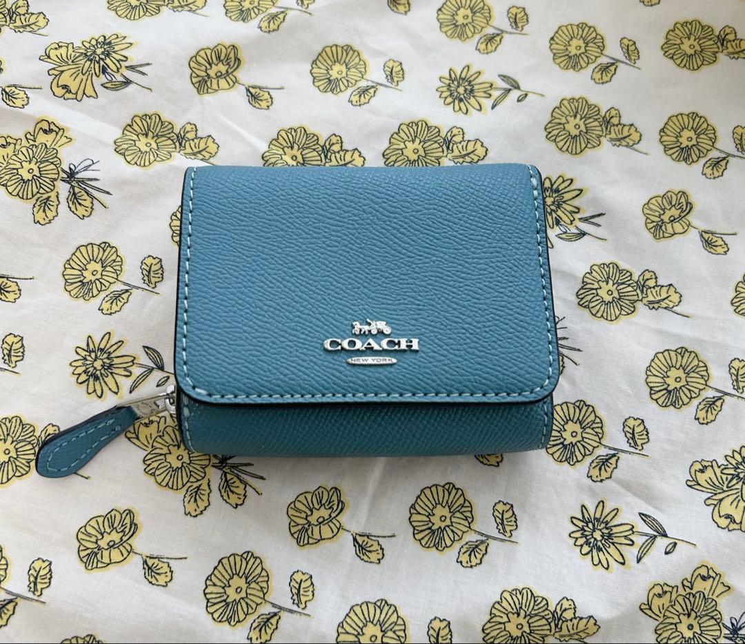 も*迎様 コーチ　COACH 三つ折り財布　ブルー