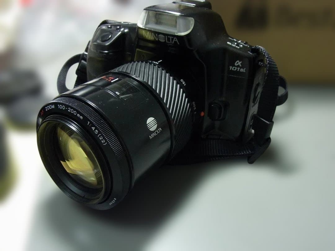 042MINOLTA α101siフイルムカメラ100－200レンズ付き送料込み