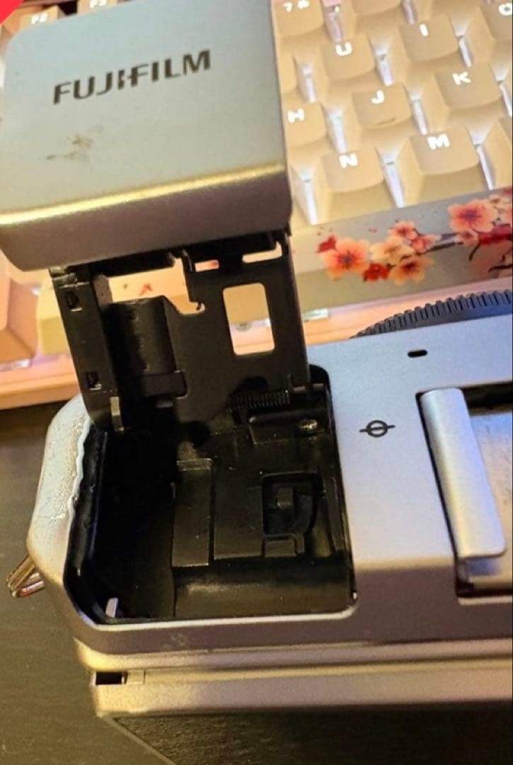 Fujifilm X-A3 レッド/シルバー 16-50mm