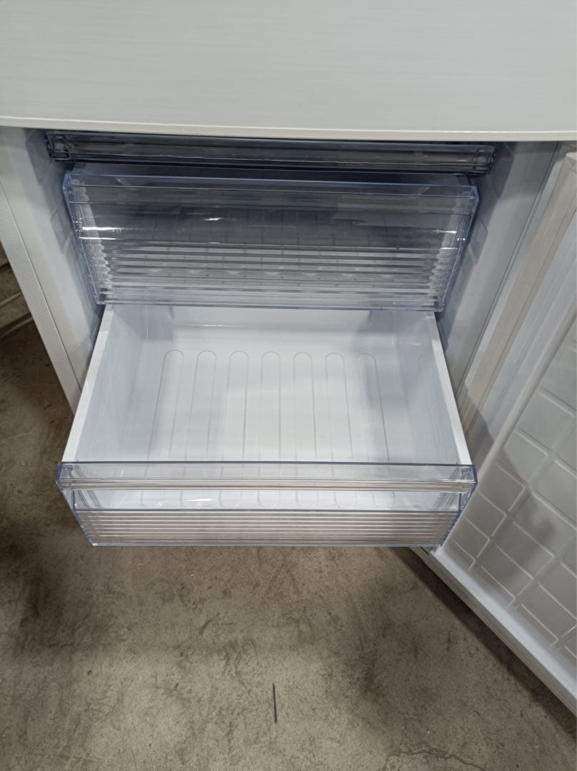 八6752【配送設置料金込み】シャープ 2019年製 冷凍冷蔵庫 280L