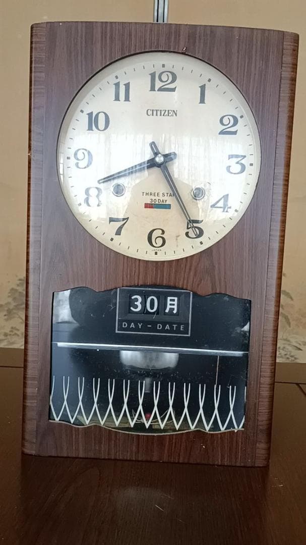 ゼンマイ式日付曜日付き柱時計　掛け時計　振り子時計　昭和レトロ　シチズン