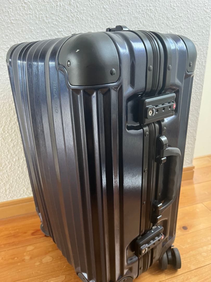 Ricard Aileron Vault スーツケース　SMサイズ　rimowa