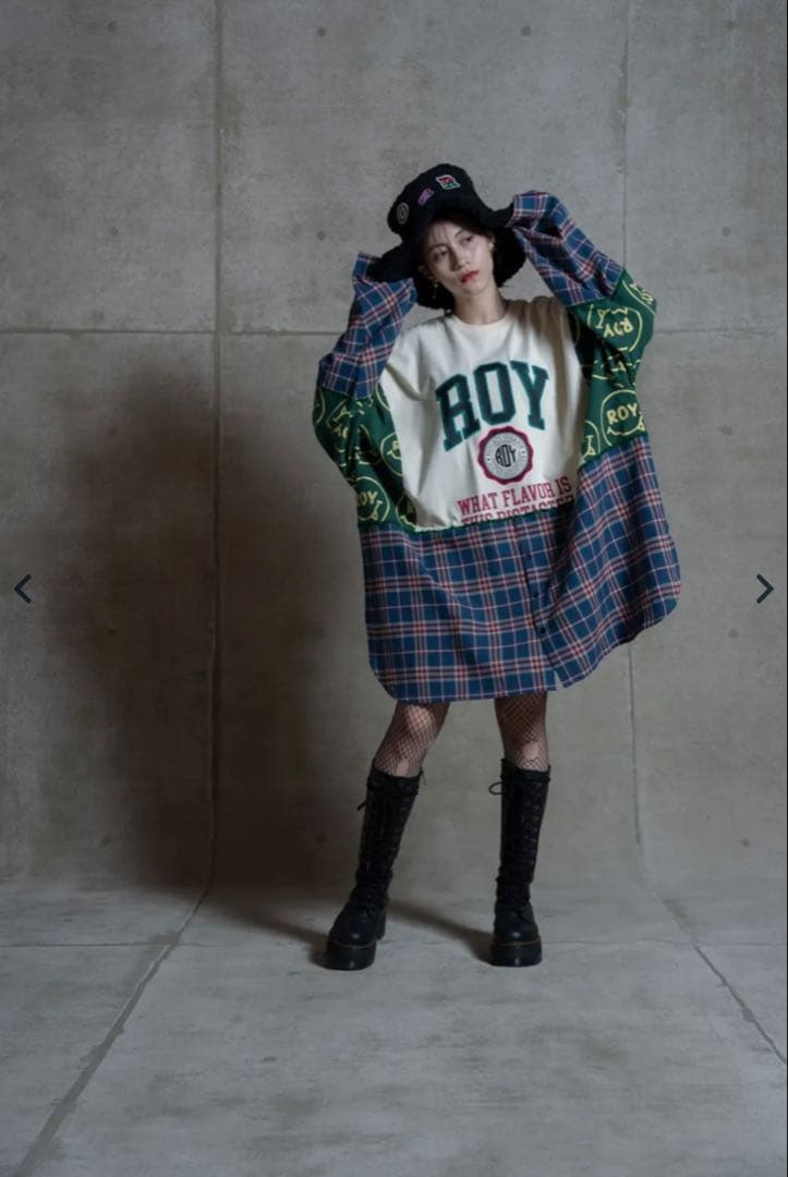 LiSA ROY ドッキングロングスリーブTシャツ