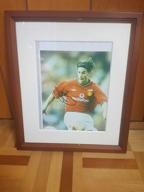 ファンニステルローイ額入りフォトグラフ