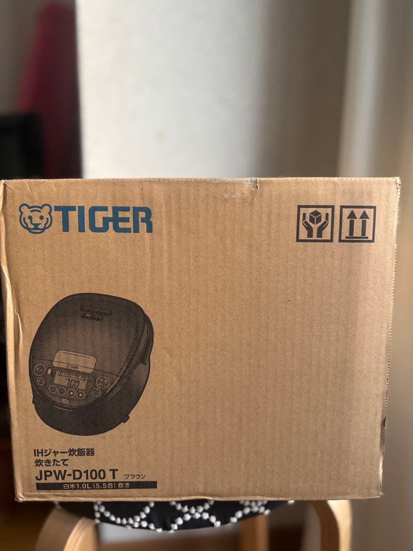 yuna　新品未使用　TIGER炊飯器 JPW-D100 T