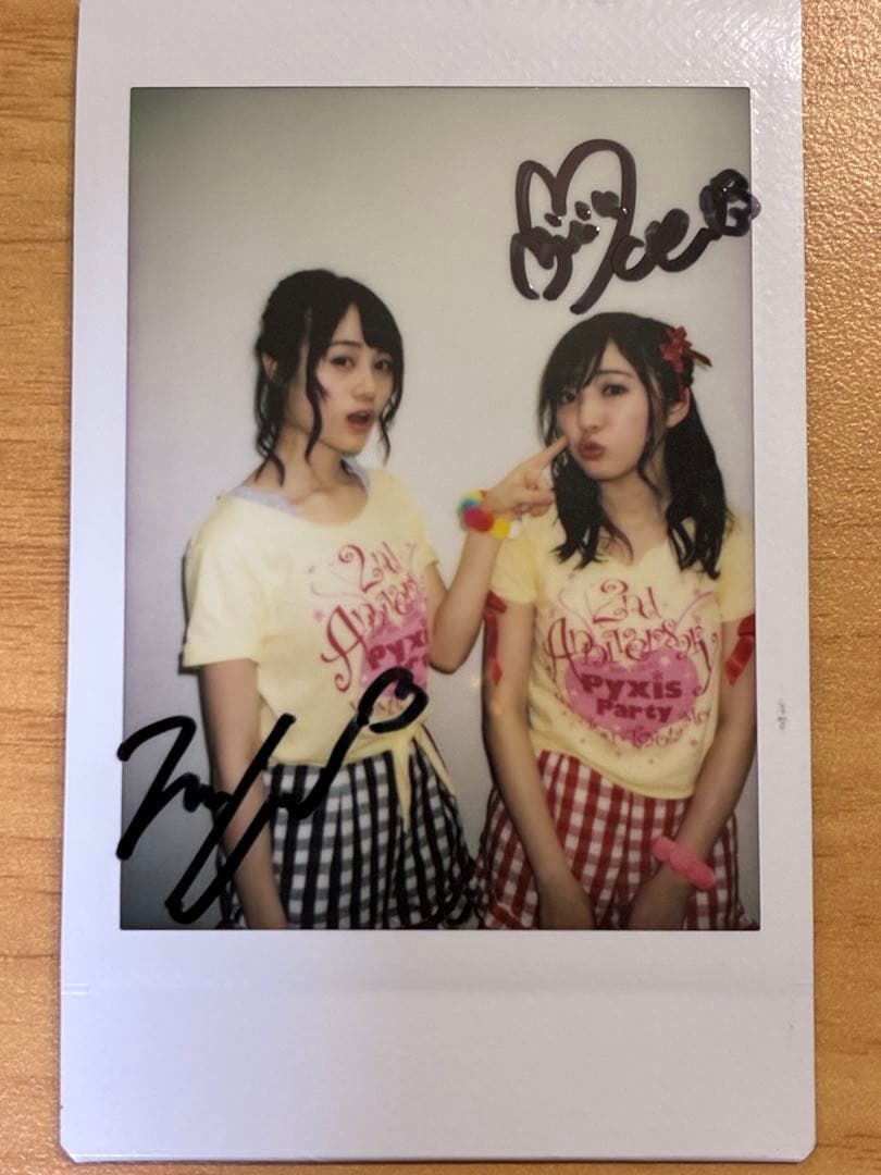 Pyxis 直筆サイン入りチェキ　伊藤美来 豊田萌絵