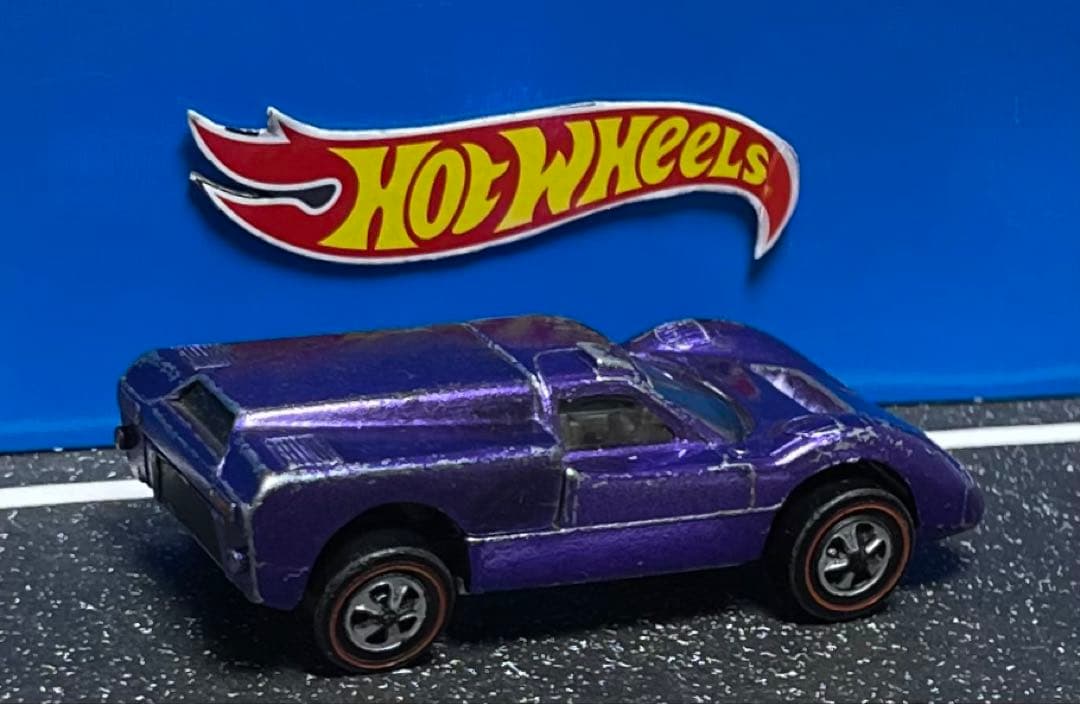 ホットウィール フォード J-CAR レッドライン スウィート 16