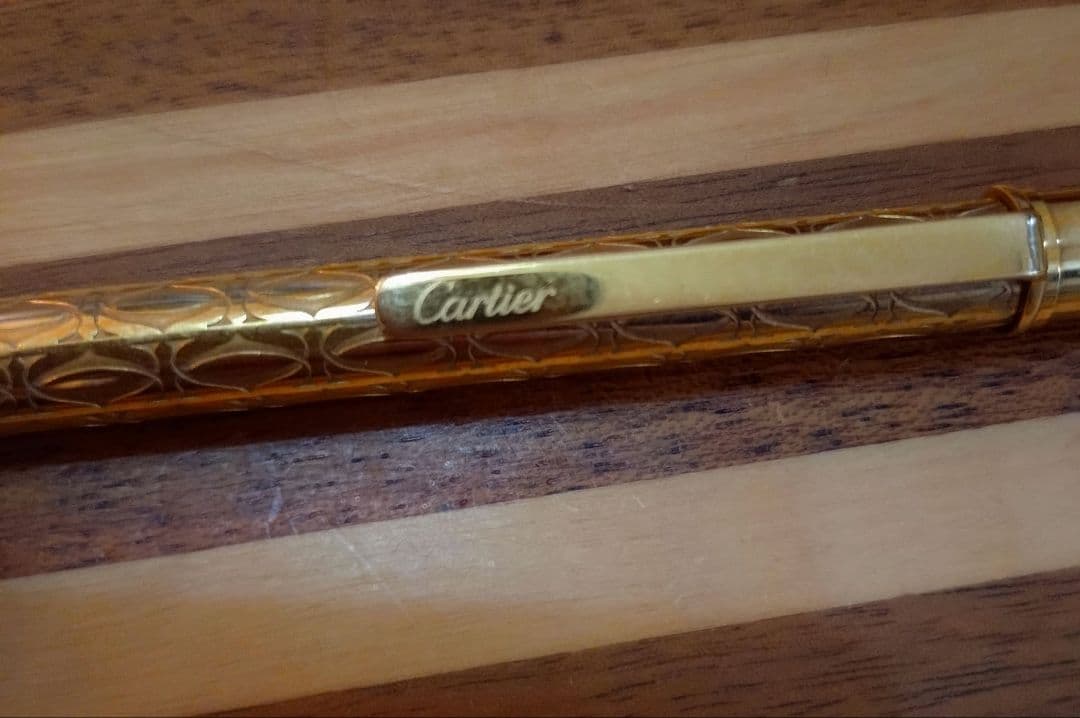 Cartier ボールペン 専用ケース付き