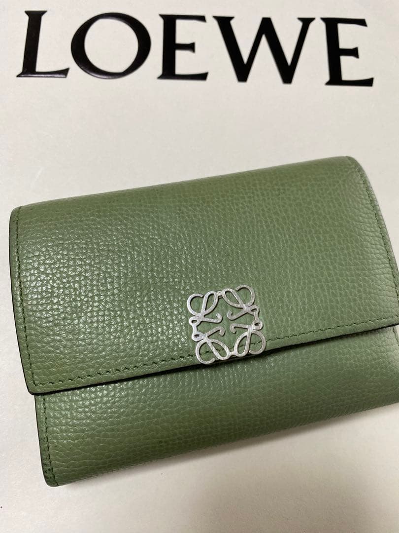 ロエベ　財布　アナグラムバーティカルウォレット　三つ折りローズマリー