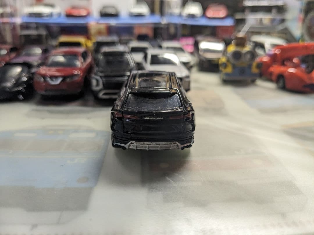 No.16 ランボルギーニ ウルス （初回特別仕様） （ノンスケール トミカ 1