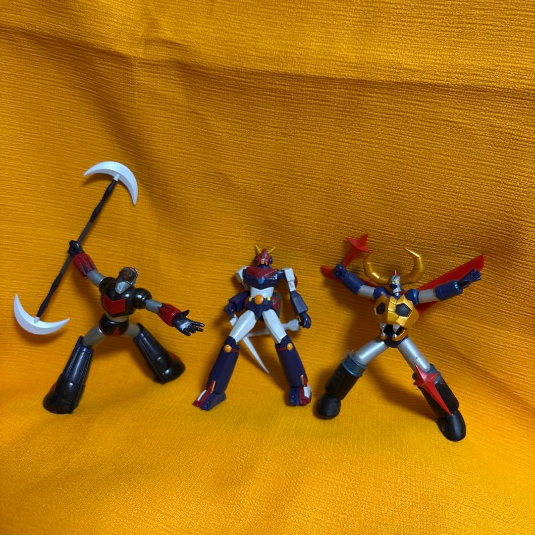 ロボットフィギュア 3体セット アクションポーズ