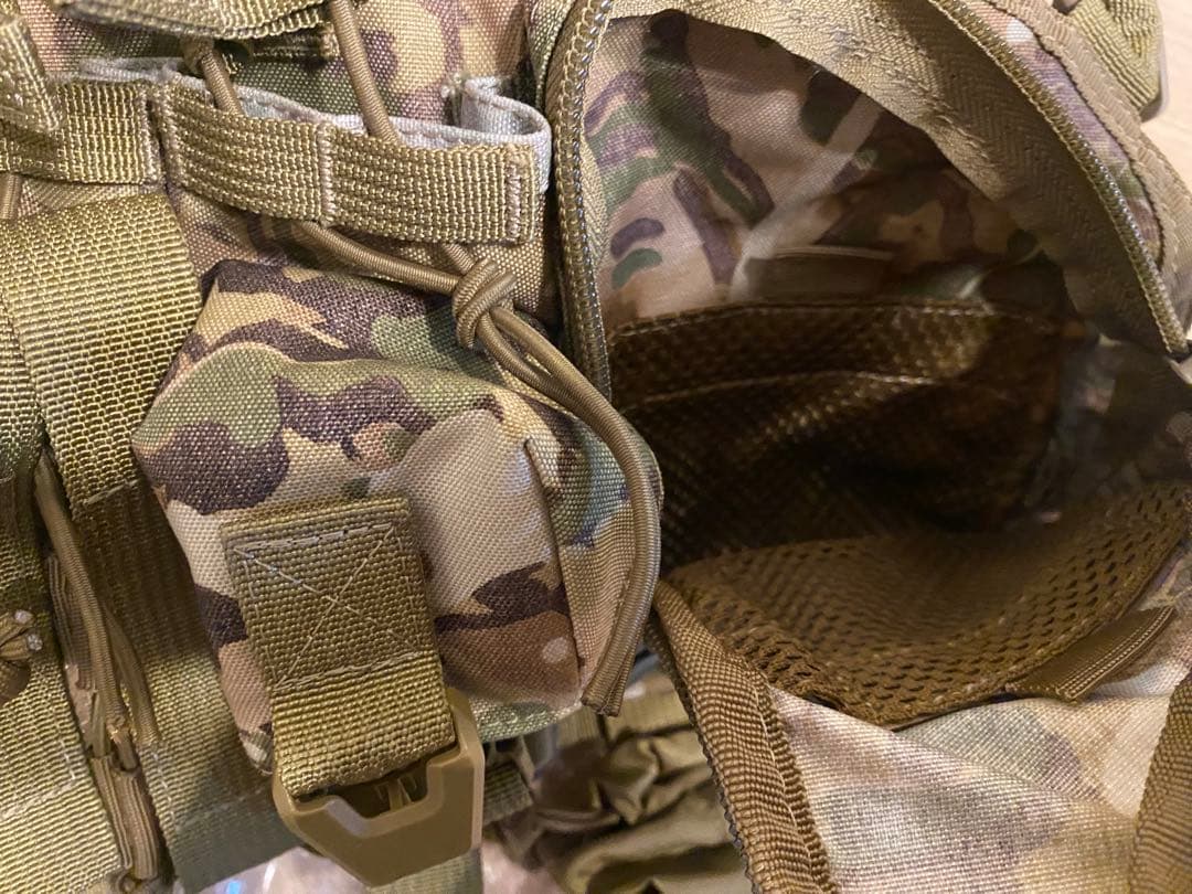  Velmet マルチカム　チェストリグ　メイフラワー