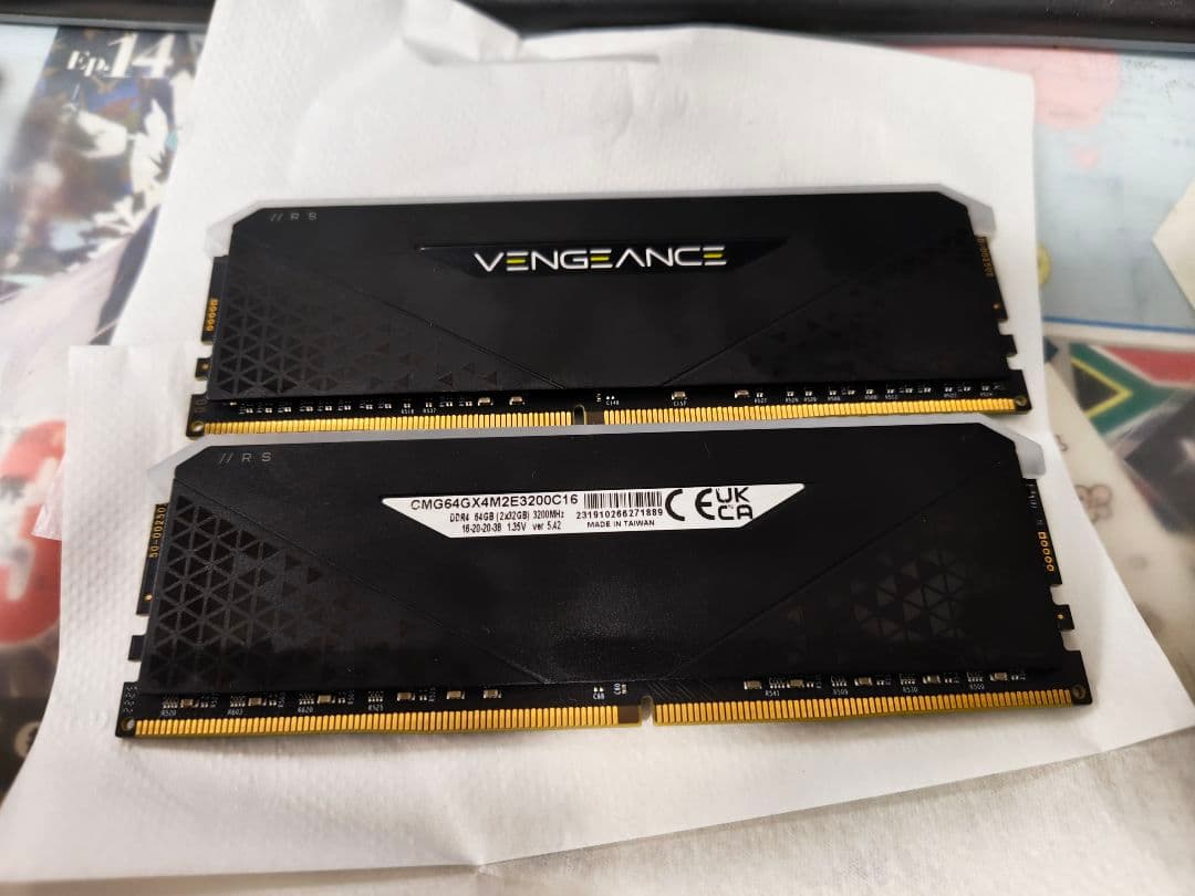 Vengeance 32GB DDR4 3200MHz メモリ 2枚セット
