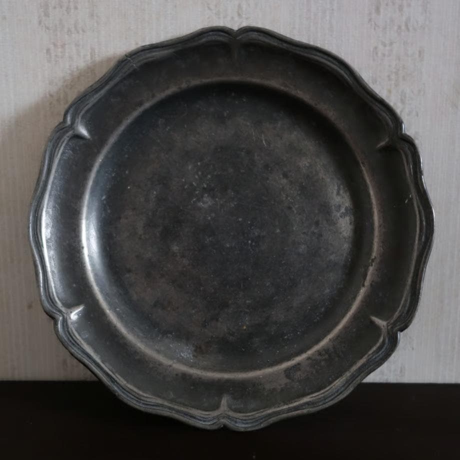 アンティーク スカラップエッジ プレート ヨーロッパ ピューター(錫)製