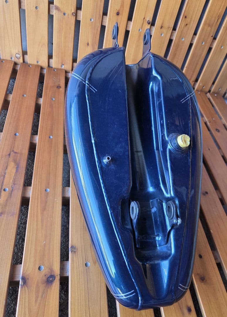 スポーツスター純正タンク