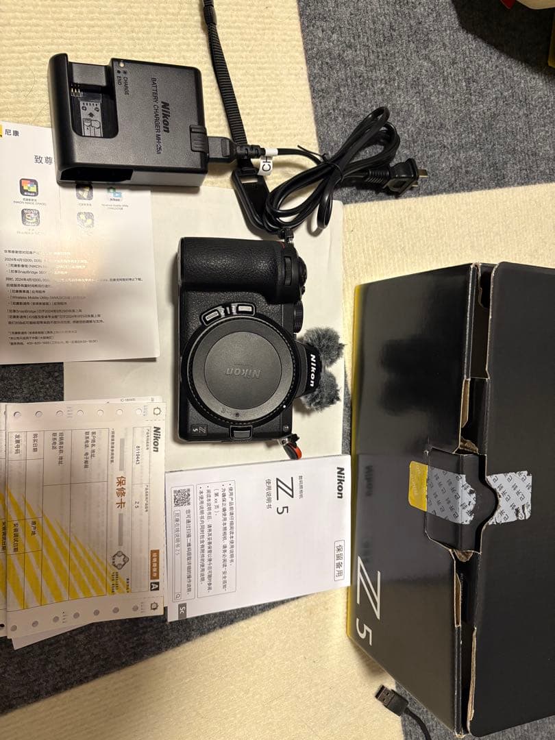 Nikon Z 5 ミラーレス一眼カメラ 本体