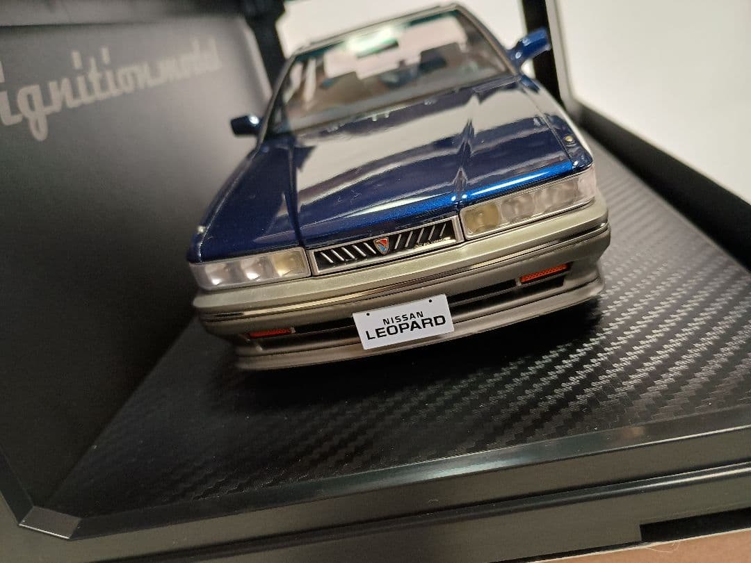 イグニッションモデル　1/18 レパード 3.0アルティマ　F31