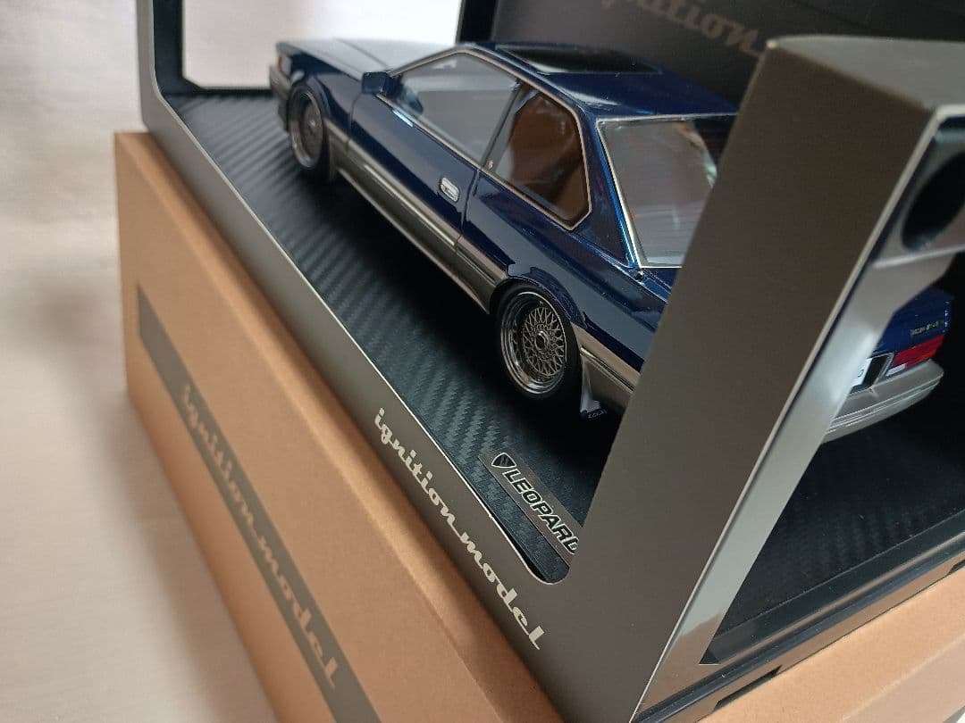 イグニッションモデル　1/18 レパード 3.0アルティマ　F31