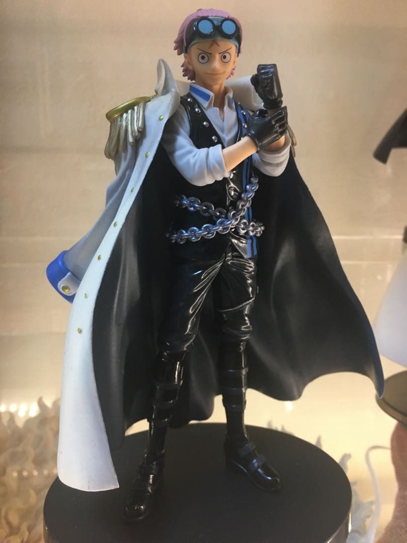 ワンピース　海軍フィギュア11体まとめ売り 黄猿、赤犬、緑牛、センゴク、ガープ他