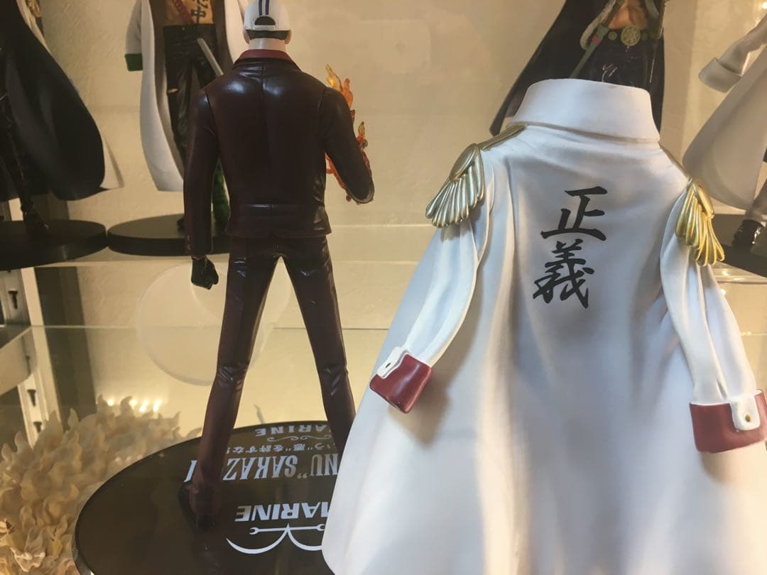 ワンピース　海軍フィギュア11体まとめ売り 黄猿、赤犬、緑牛、センゴク、ガープ他