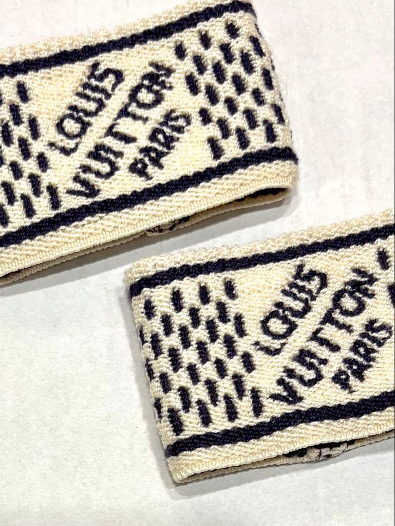 ヴィトン☆ロゴヘアバンド　リストバンド　3点セット　ヘアアクセサリー