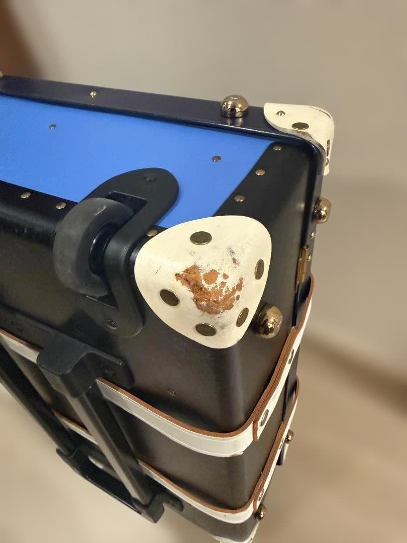 グローブトロッター　キャリーケース 　21インチ　サントリーニ限定モデル