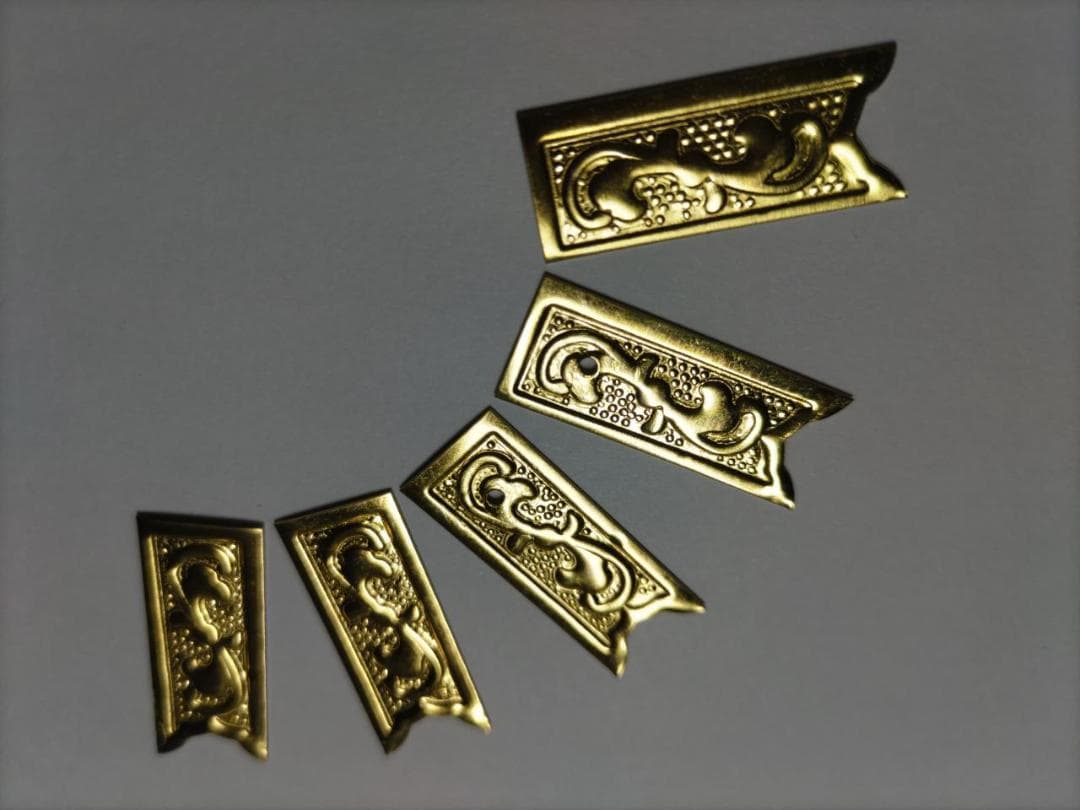 ★特別！☆26ｍｍｘ 100枚【唐草真鍮金具】 神輿、山車、祭り、飾り真鍮金具