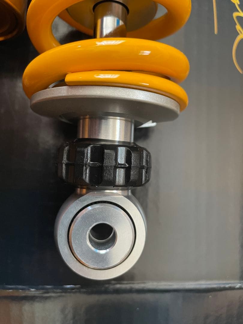 Öhlins サスペンション HO 424