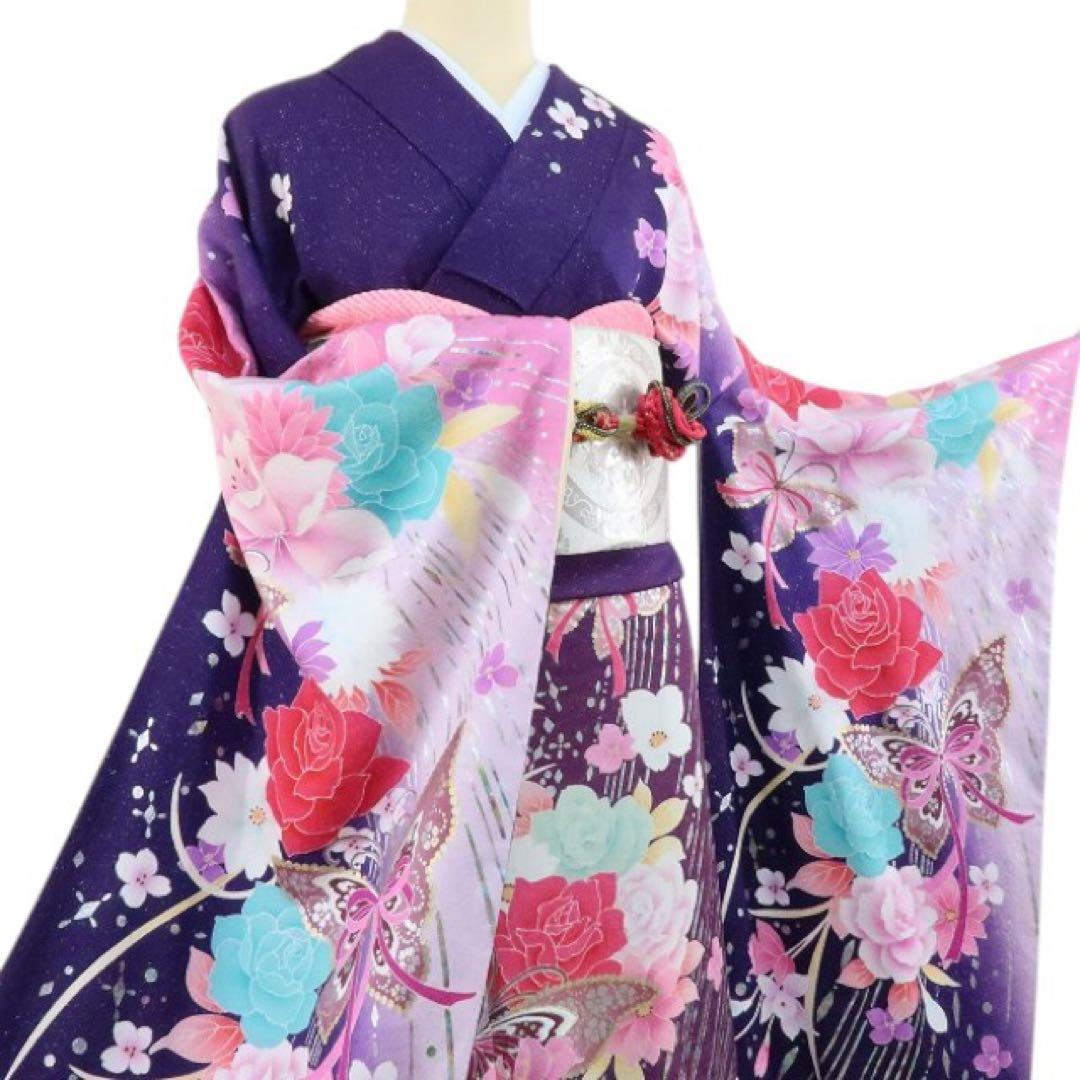 ヒロりん✺美品 正絹 銀通し 刺繍 蝶 薔薇 トール振袖 着物 A1744